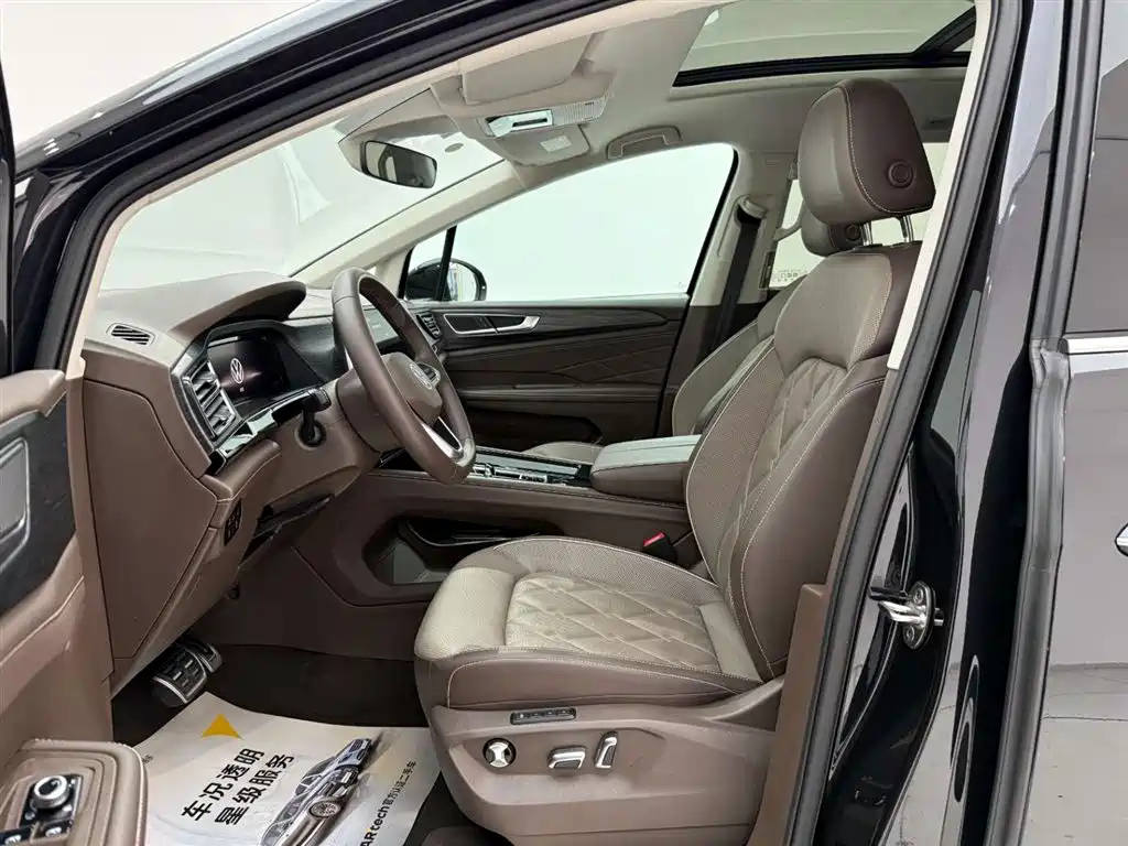 VOLKSWAGEN VILORAN 2024