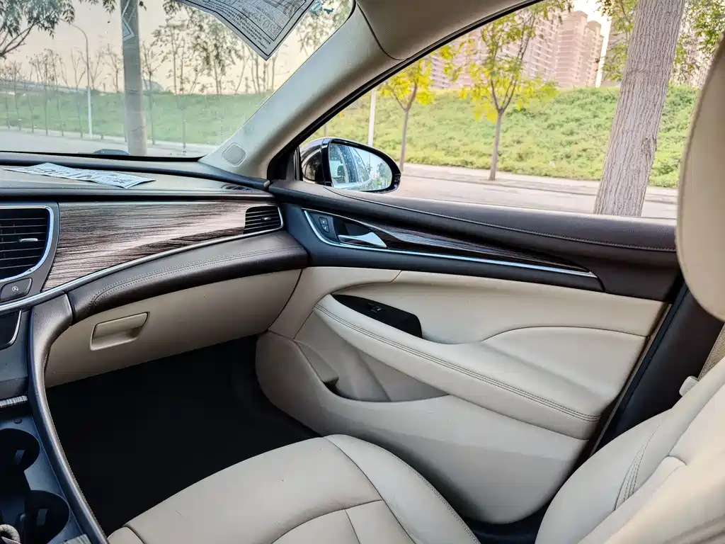 BUICK LACROSSE 2017