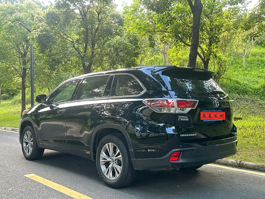 TOYOTA HIGHLANDER 2015