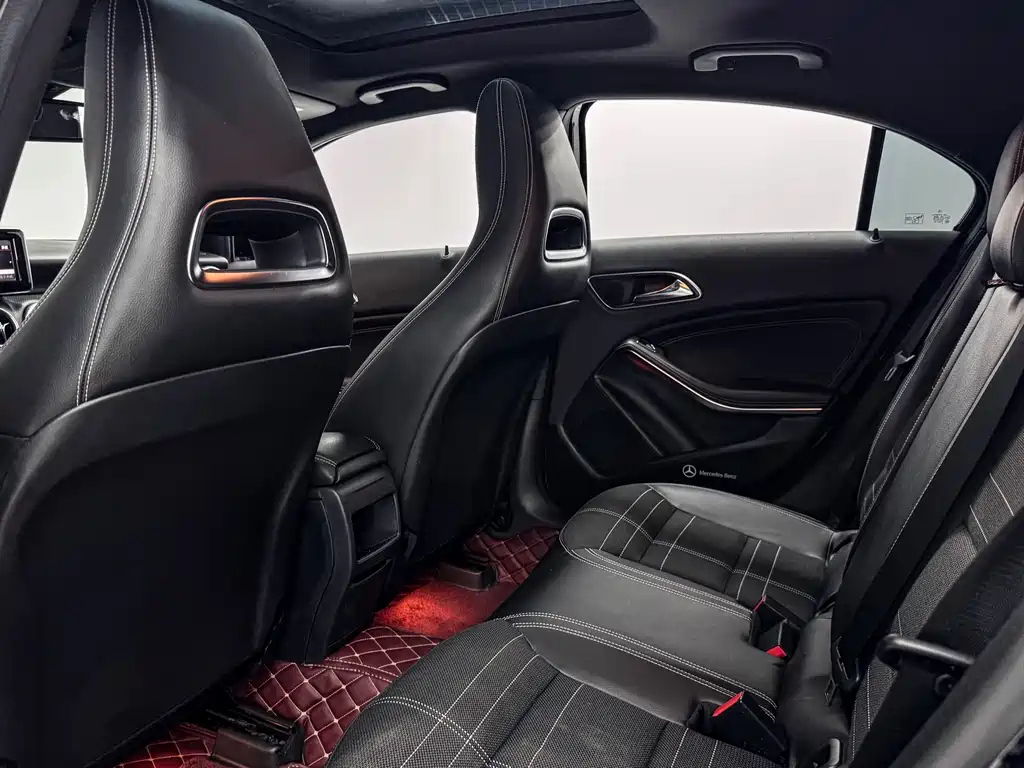 MERCEDES BENZ A-CLASS IMPORT 2015