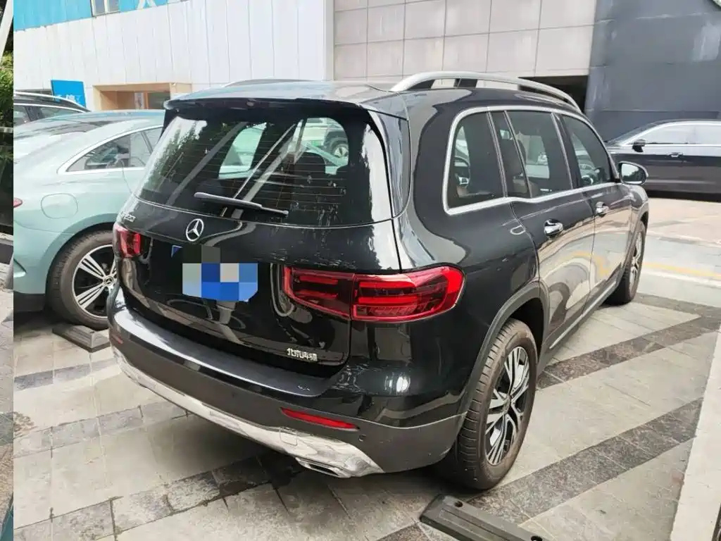 MERCEDES BENZ GLB 2023