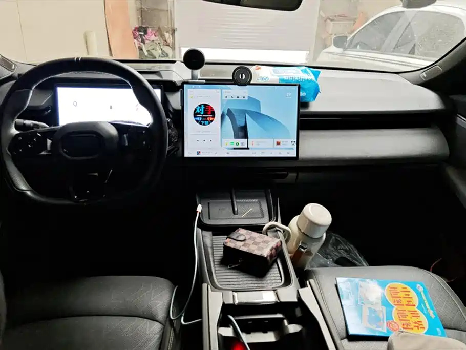 LYNK&CO 08 NEW ENERGY 2024