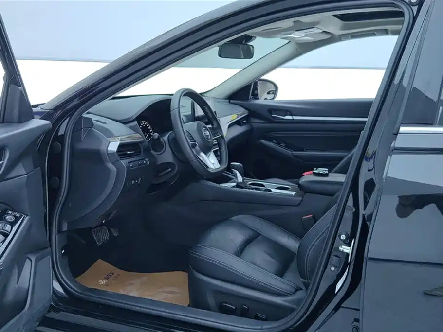 NISSAN TEANA 2021