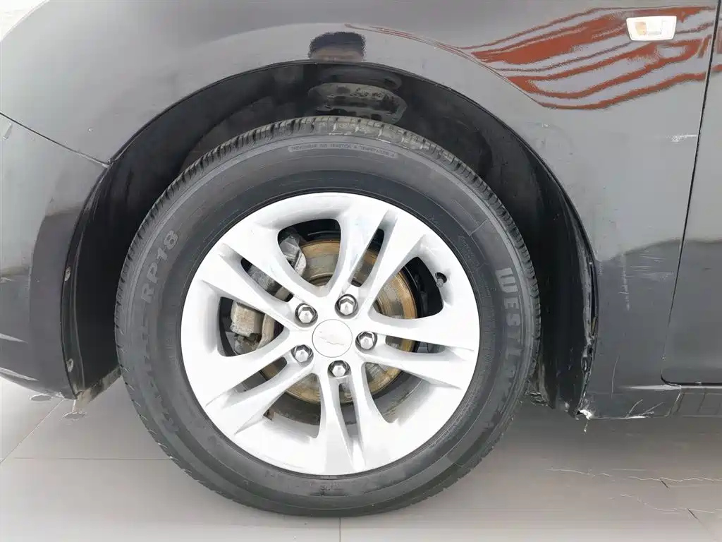 CHEVROLET CRUZE 2015