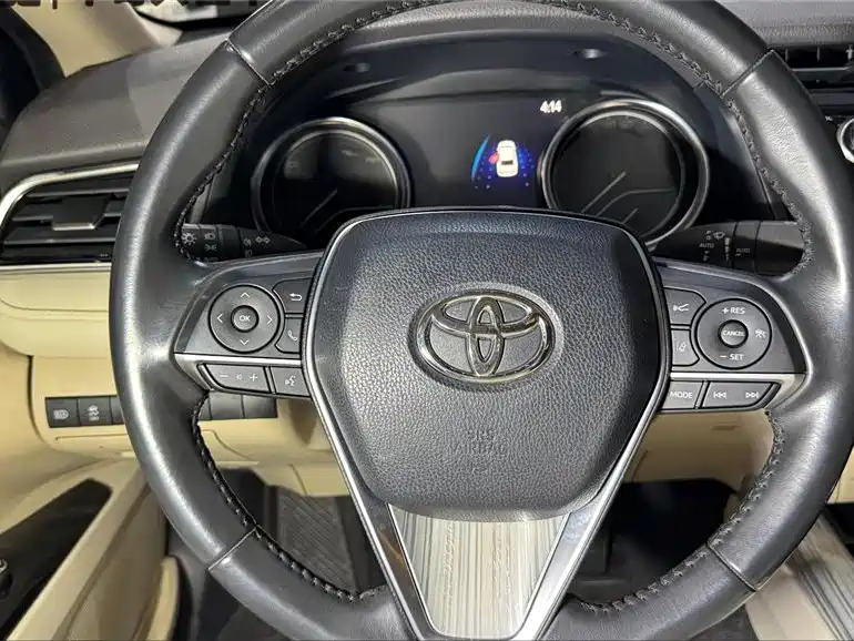 TOYOTA CAMRY 2019
