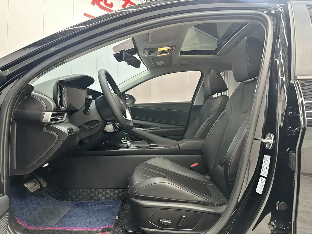 HYUNDAI ELANTRA 2022