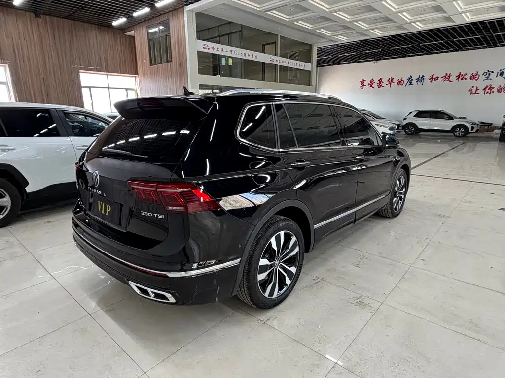 VOLKSWAGEN TIGUAN L 2021