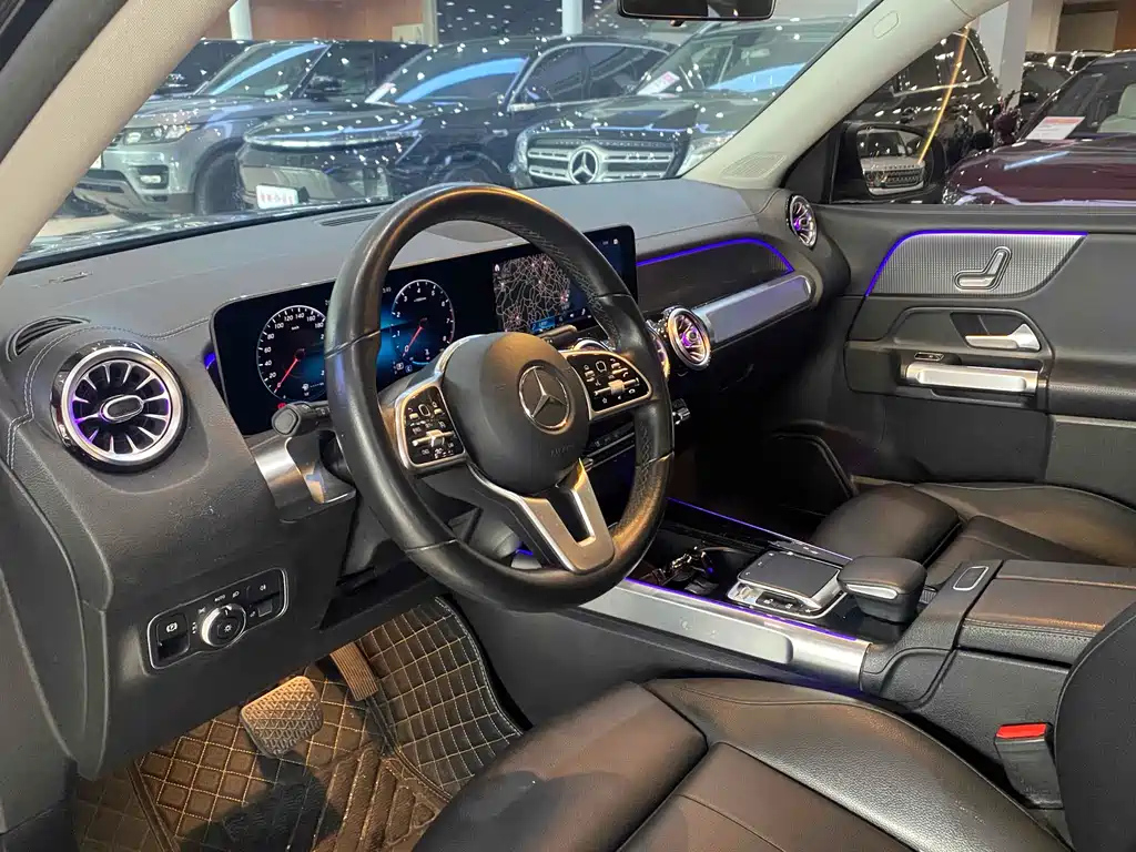 MERCEDES BENZ GLB 2020