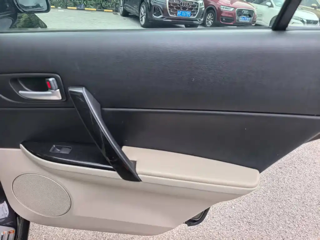MAZDA 6 2011