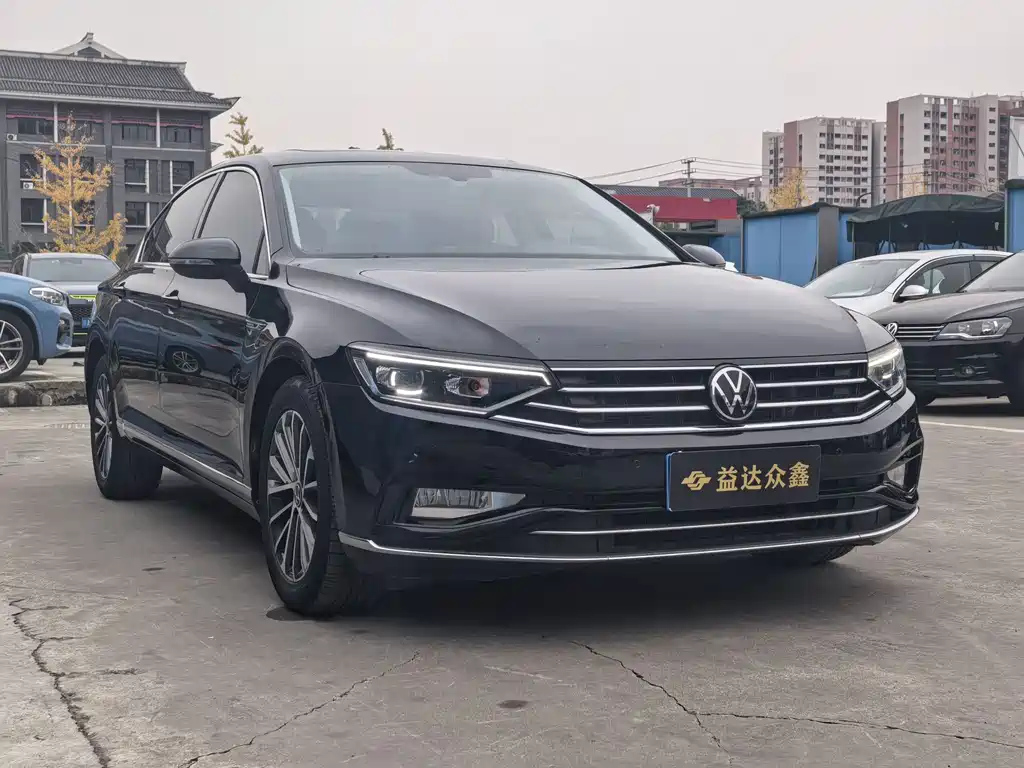 VOLKSWAGEN MAGOTAN 2020