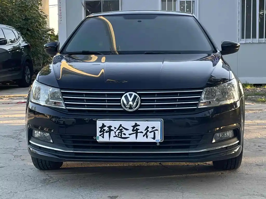 VOLKSWAGEN LAVIDA 2016