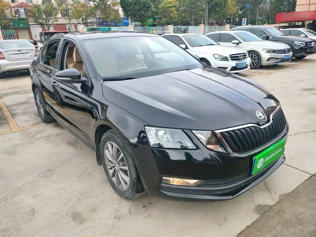 SKODA OCTAVIA 2021