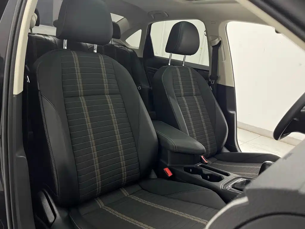 VOLKSWAGEN LAVIDA 2022