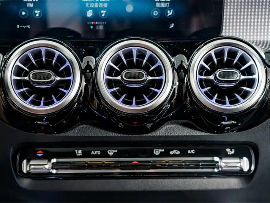 MERCEDES BENZ GLB 2023