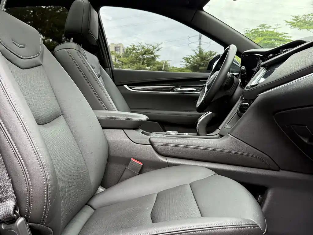 CADILLAC XT5 2020