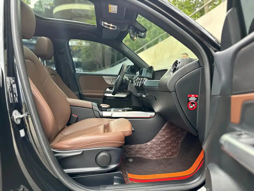 MERCEDES BENZ GLB 2020