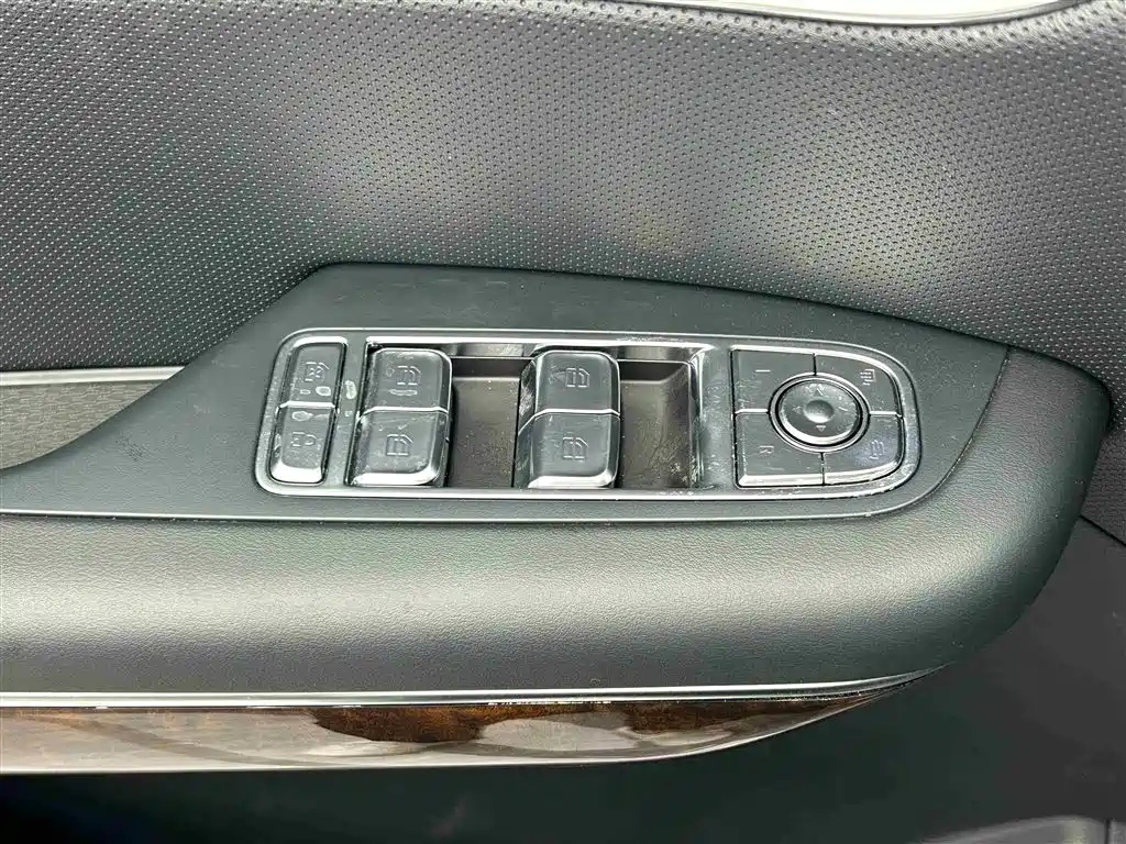 HONGQI HQ9 2023