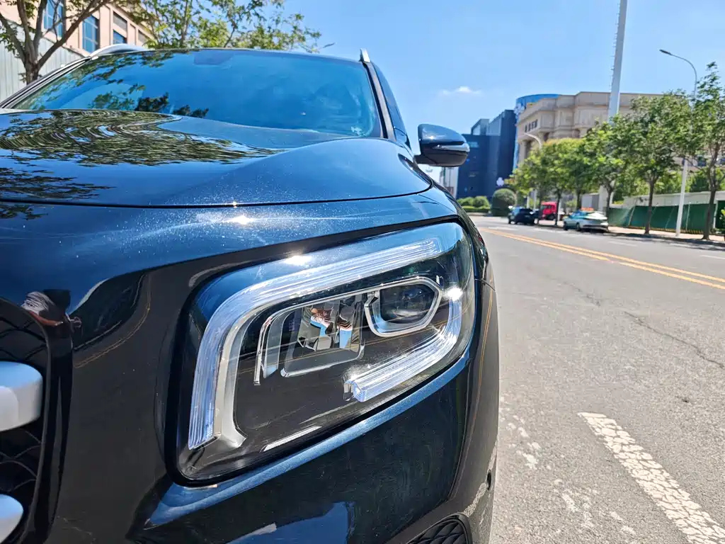 MERCEDES BENZ GLB 2021