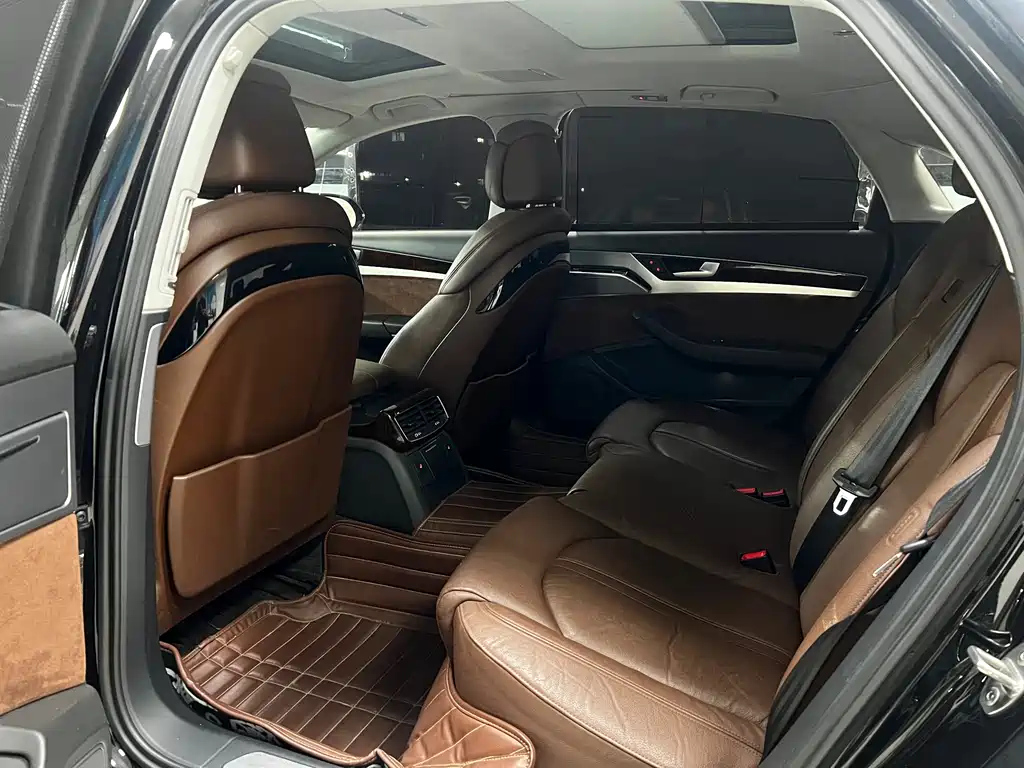 AUDI A8 2014