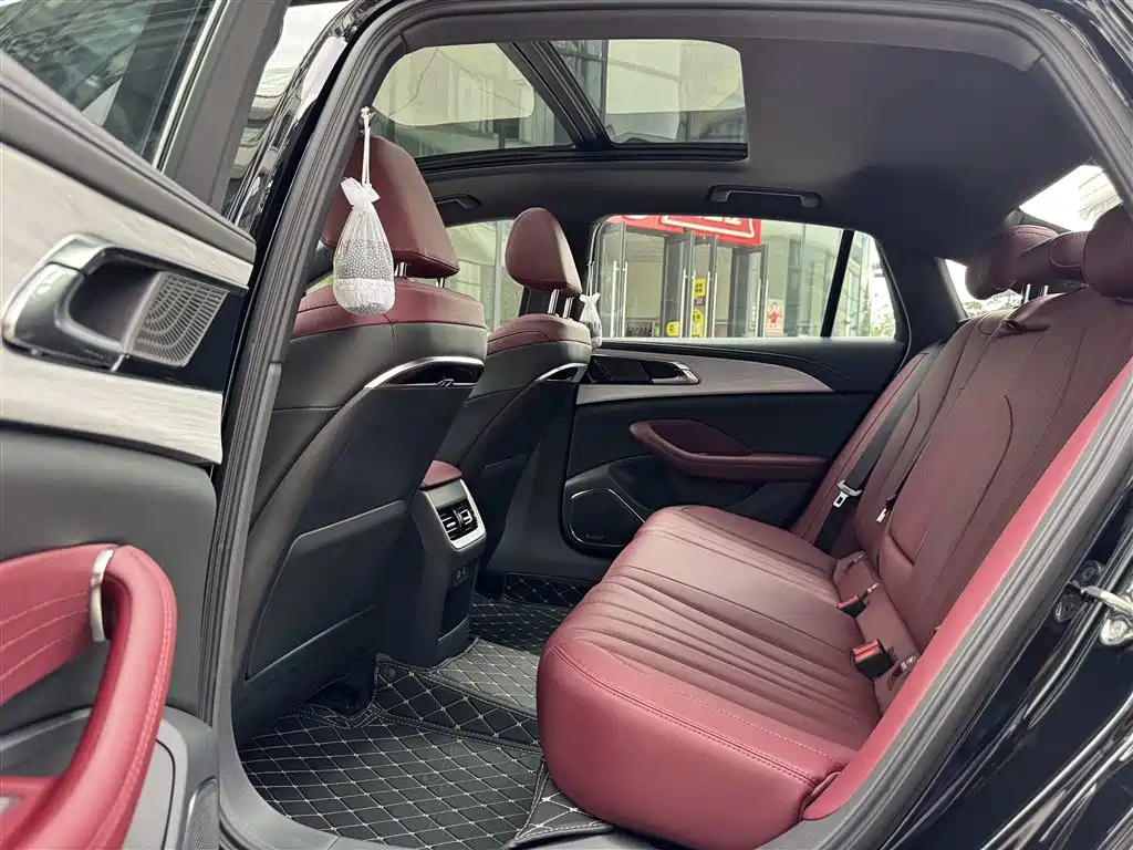 HONGQI H5 2025