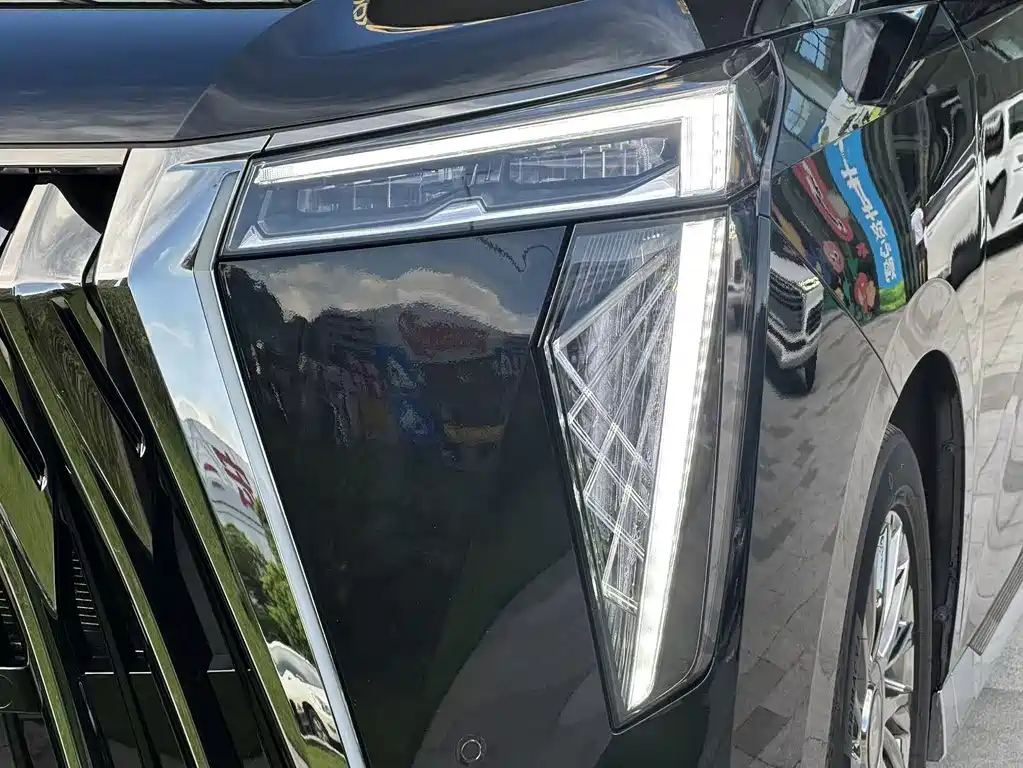 TRUMPCHI M8 2023