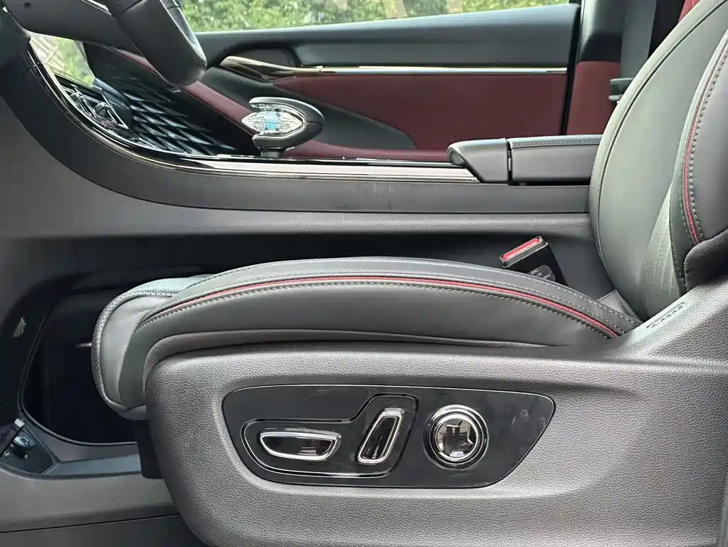 TRUMPCHI M8 2023