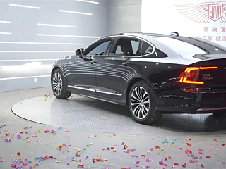 VOLVO S90 2024