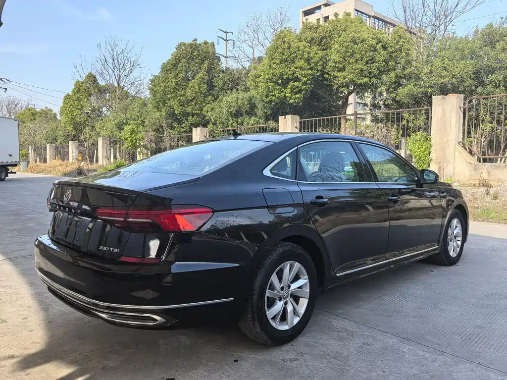VOLKSWAGEN PASSAT 2019