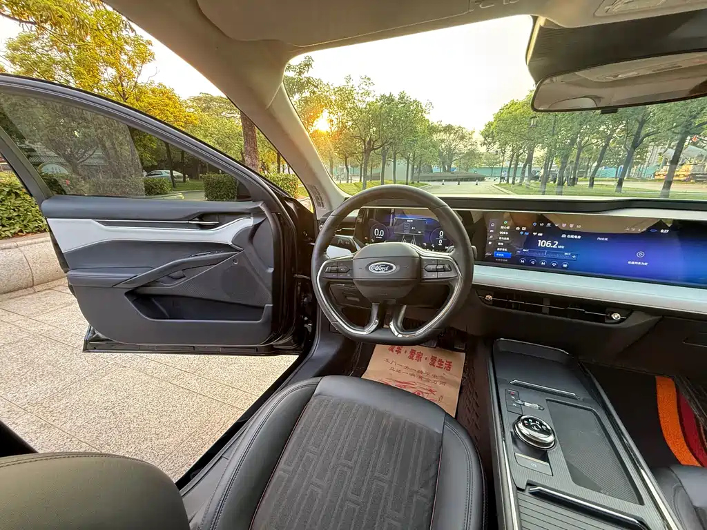 FORD MONDEO 2022