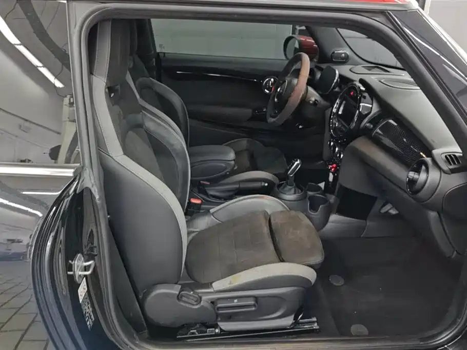 MINI JCW 2021
