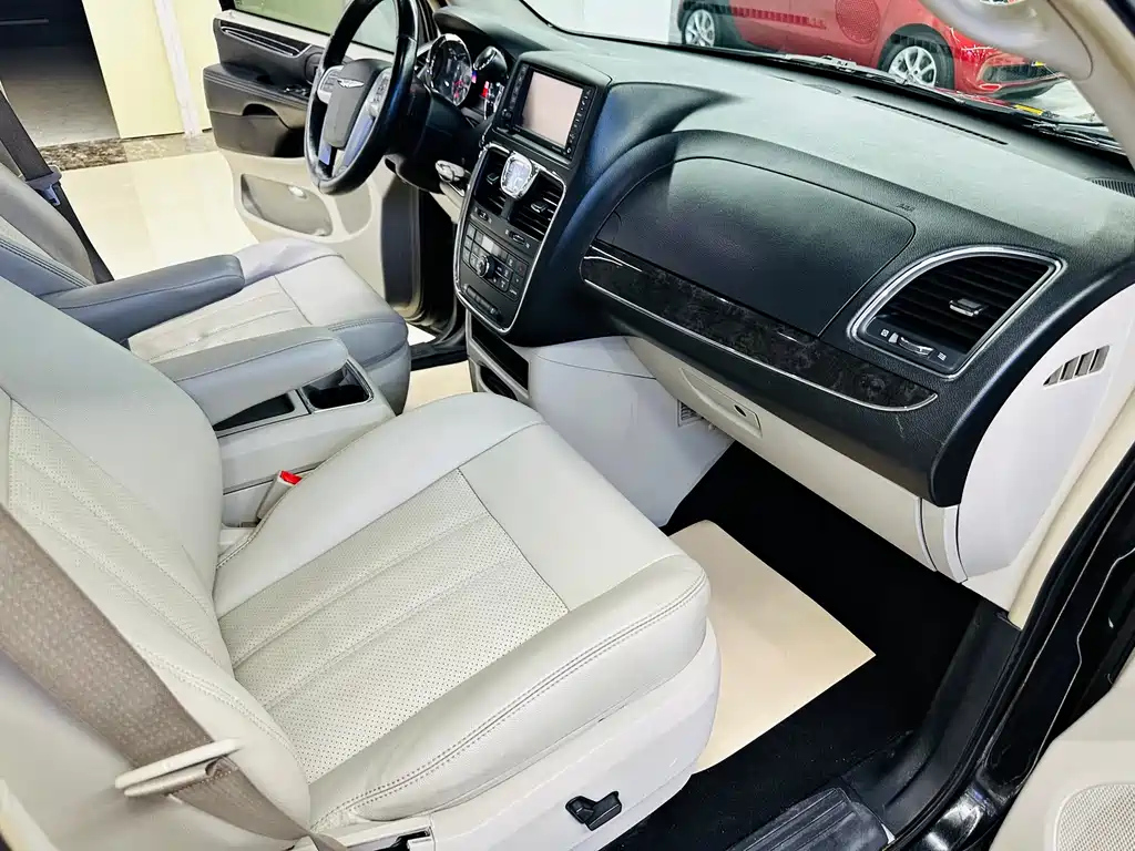 CHRYSLER BIG 捷龙 IMPORT 2014