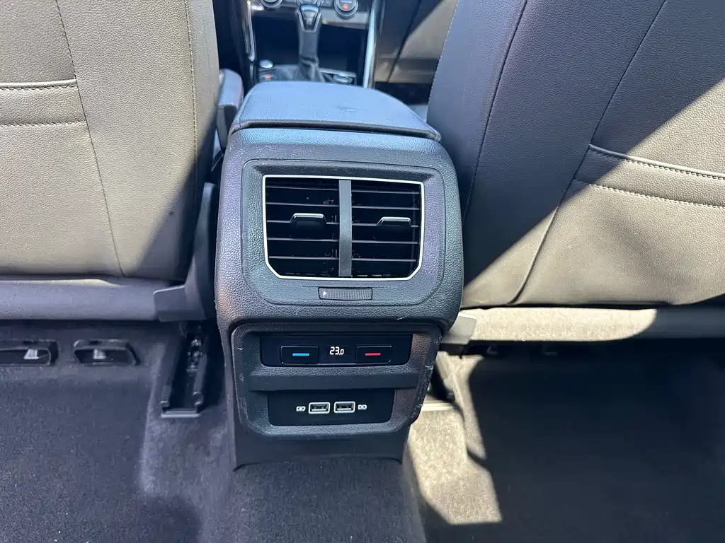 VOLKSWAGEN TAYRON 2019