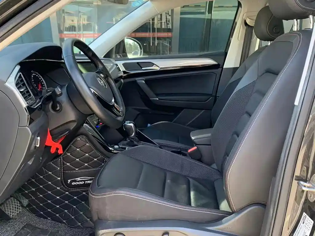 VOLKSWAGEN TAYRON 2020