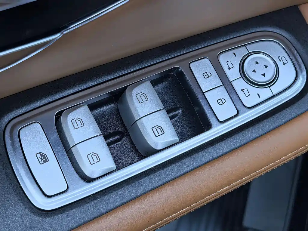 JETOUR SHANHAI L7 2025