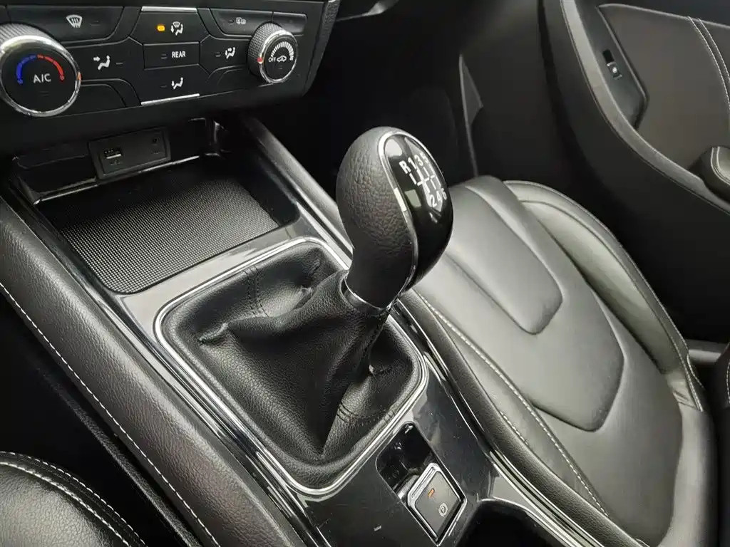 DONGFENG SCENERY 580 2018