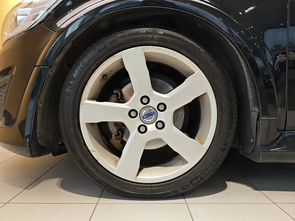 VOLVO C30 2011