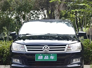 VOLKSWAGEN SANTANA 2013