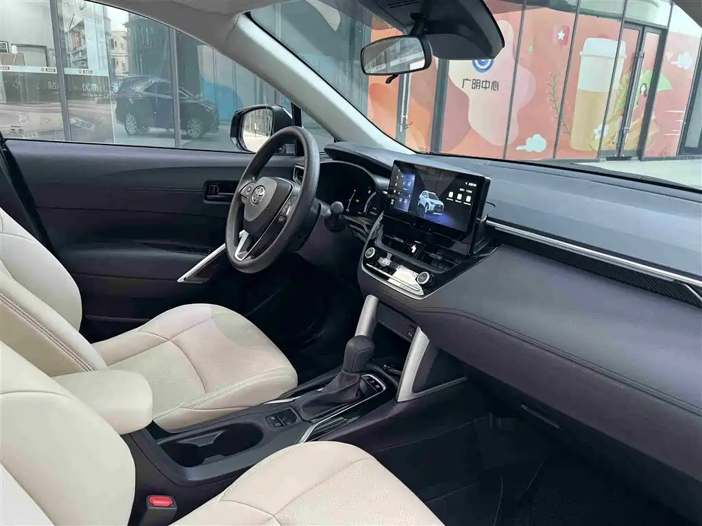 TOYOTA FRONTLANDER 2024