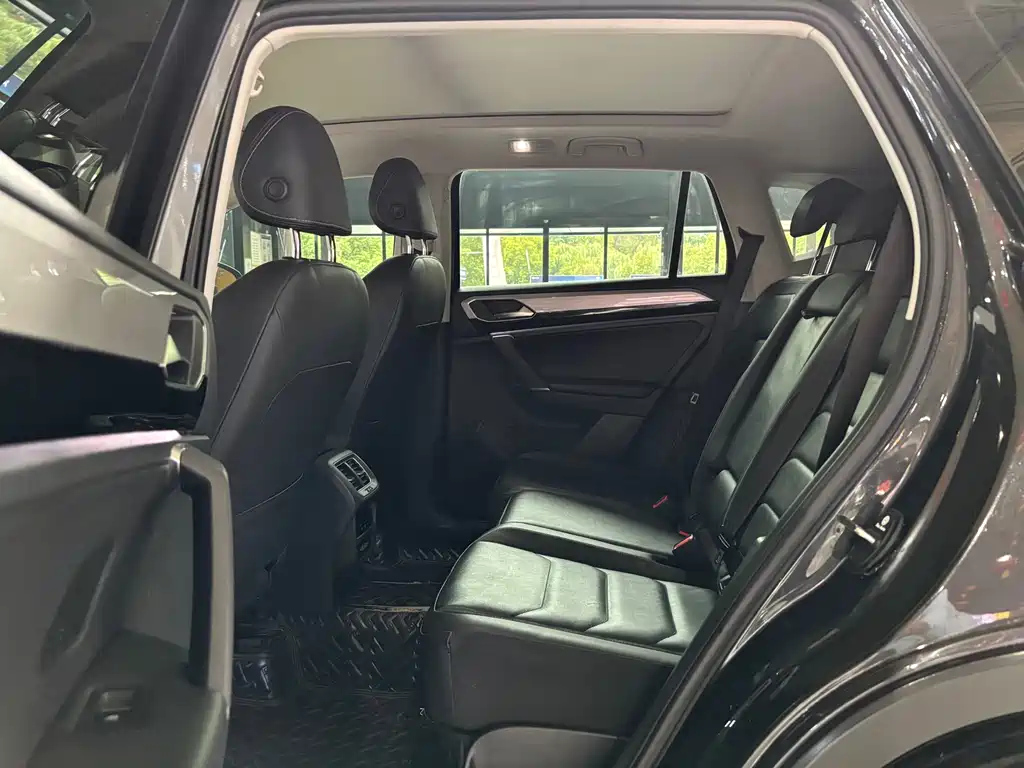 VOLKSWAGEN TAYRON 2020