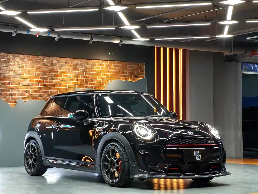 MINI JCW 2020