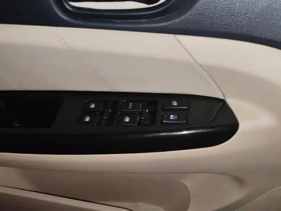 CHANGAN EADO 2015