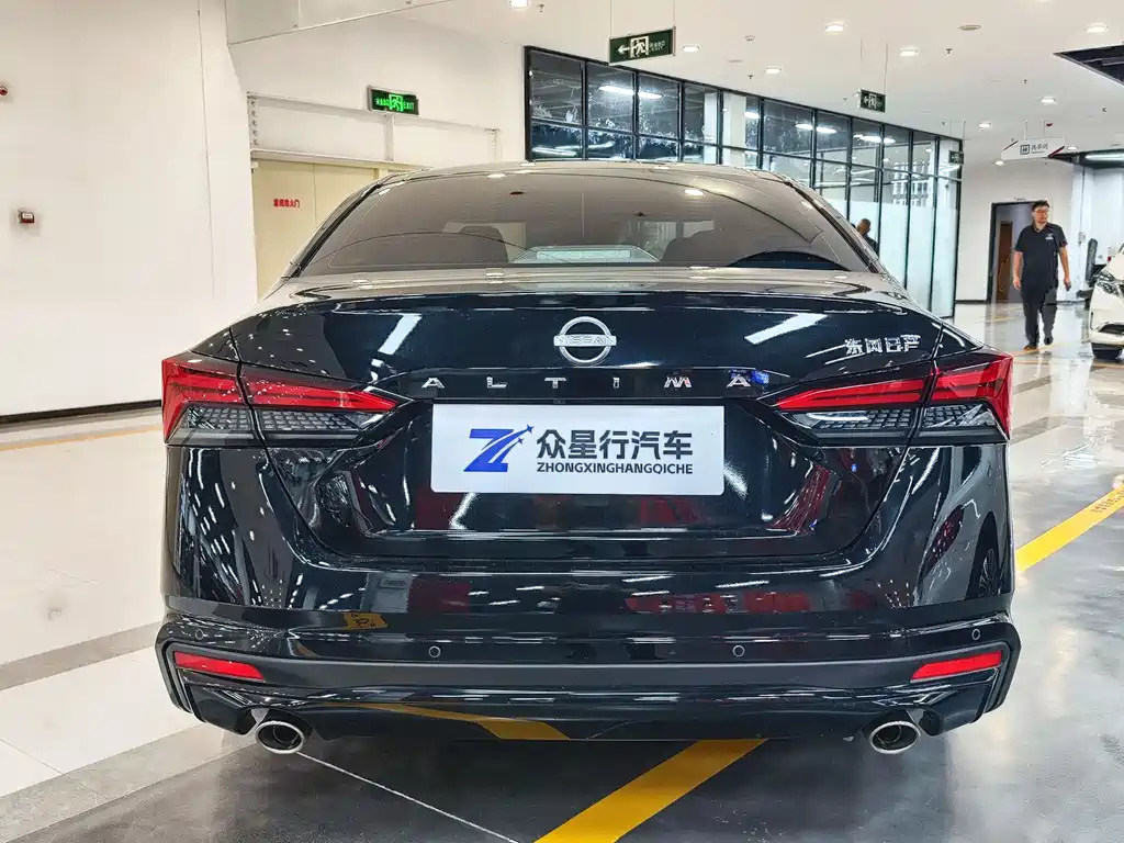 NISSAN TEANA 2023