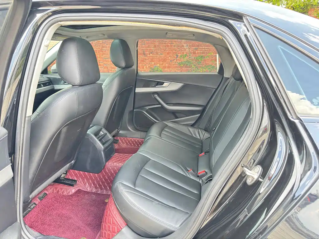 AUDI A4L 2019