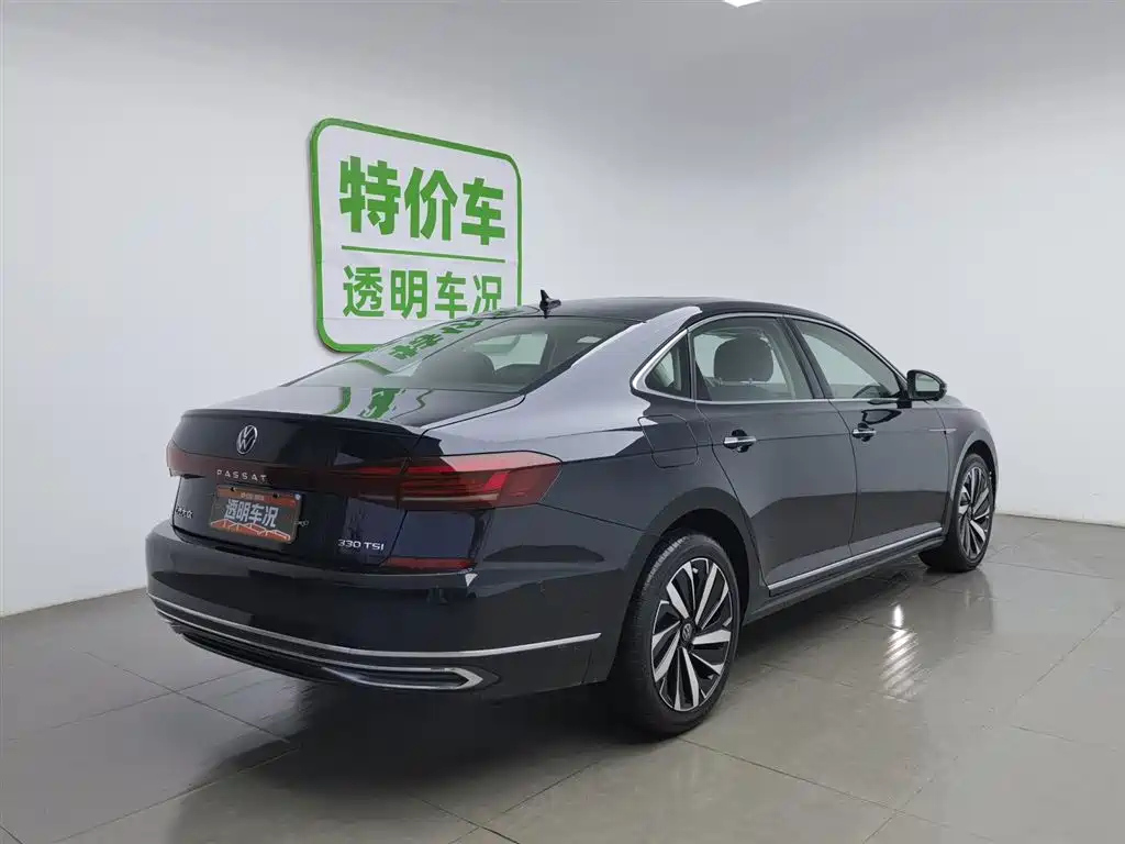 VOLKSWAGEN PASSAT 2022