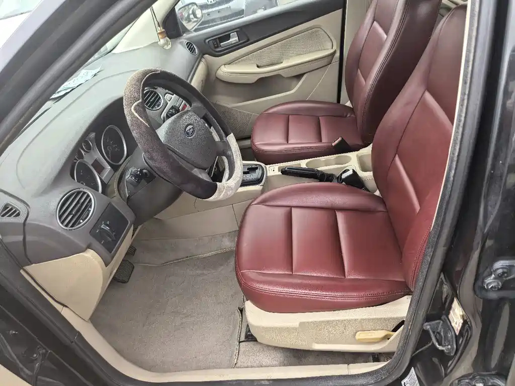 FORD FOCUS 2012