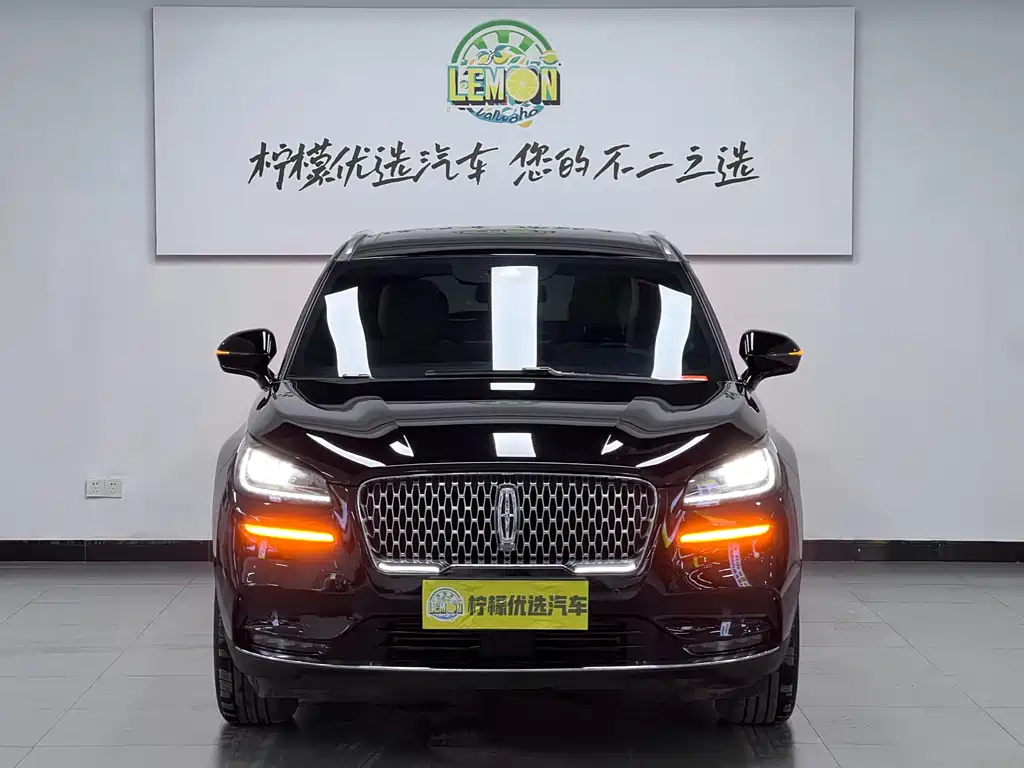 LINCOLN ADVENTURER 2021