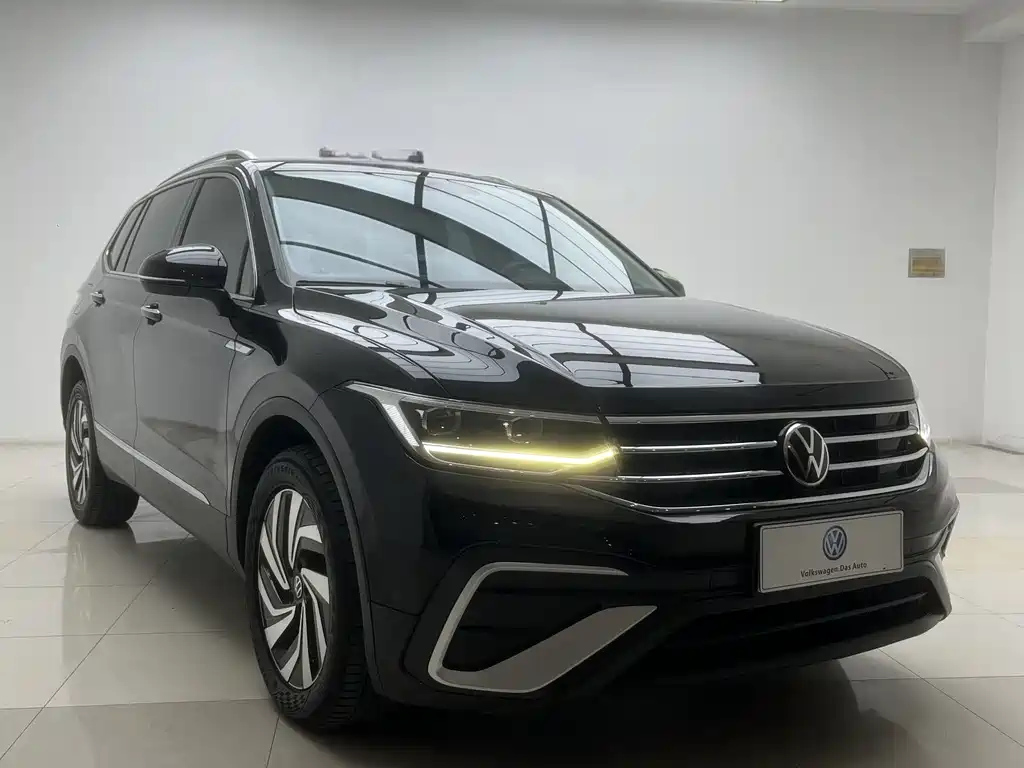 VOLKSWAGEN TIGUAN L 2023