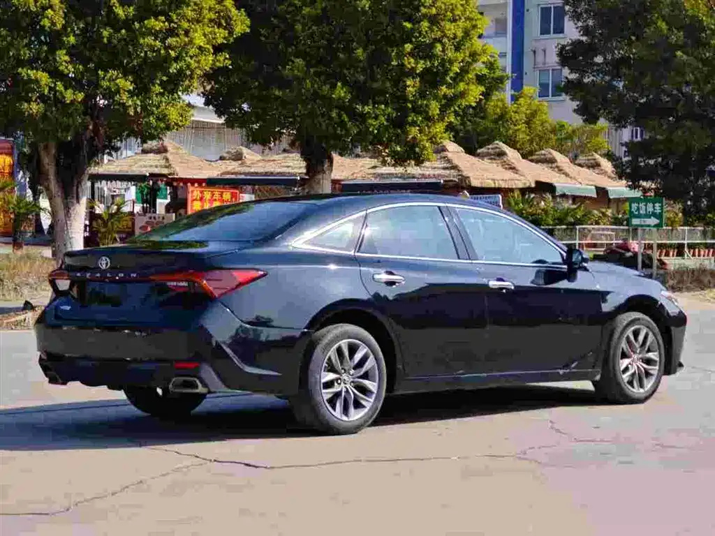 TOYOTA AVALON 2021