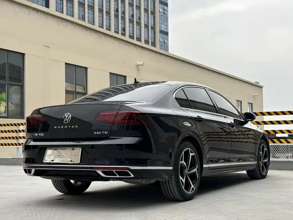 VOLKSWAGEN MAGOTAN 2025