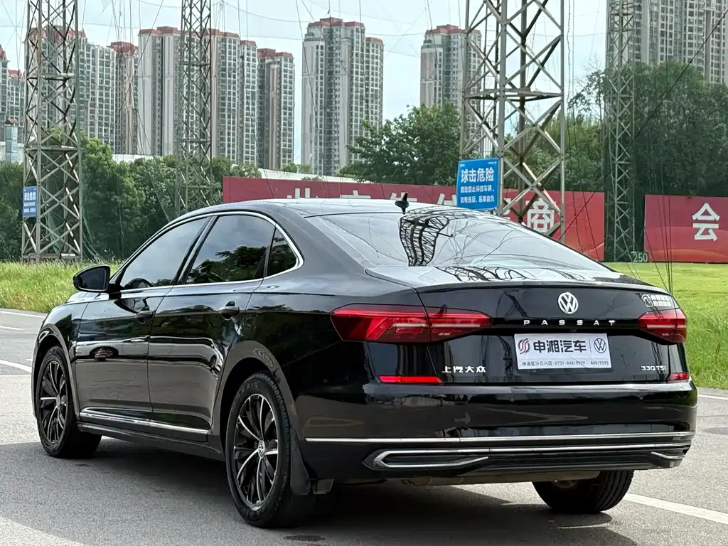 VOLKSWAGEN PASSAT 2019